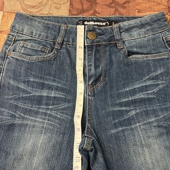 Dollhouse Jackie Capri Denim Jeans Crop Pants Medium Blue Wash Size 3 - Picture 14 of 15